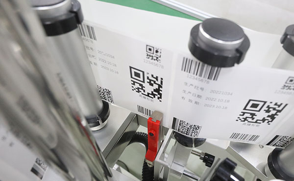 平面貼標(biāo)機(jī),貼標(biāo)機(jī),全自動貼標(biāo)設(shè)備