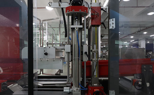 折蓋封箱機(jī),封箱機(jī),封箱機(jī)廠家,佼佼者